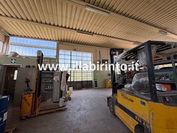 fotografie - capannone Faenza (RA) Periferia Valle