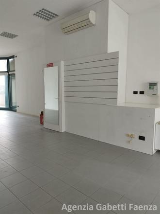 fotografie - negozio Faenza (RA) Centro Storico 