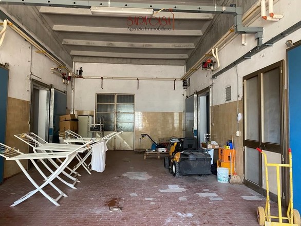 fotografie - capannone Borgo Rivola (RA)  