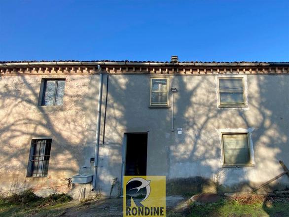 fotografie - Casa Indipendente Faenza (RA) Campagna Valle 