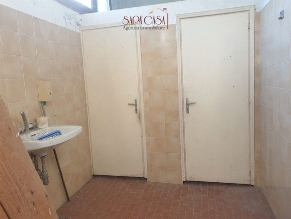 fotografie - capannone Borgo Rivola (RA)  