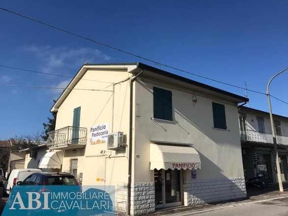 fotografie - Attività Commerciale Ravenna (RA) Carraie