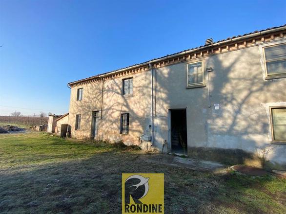 fotografie - Casa Indipendente Faenza (RA) Campagna Valle 