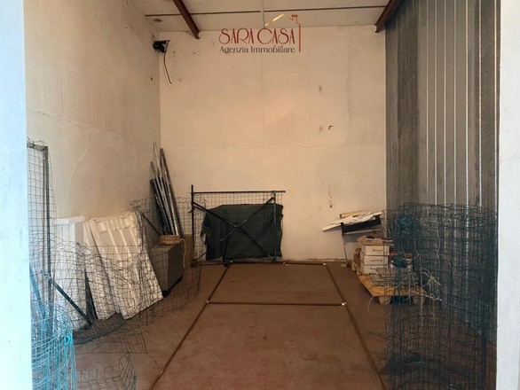 fotografie - capannone Borgo Rivola (RA)  