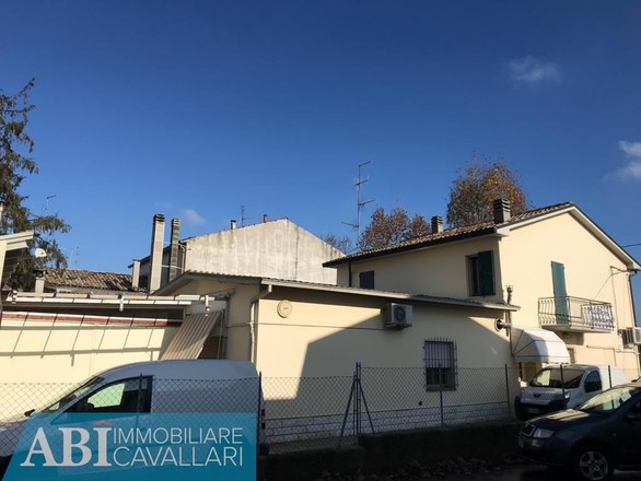 fotografie - Attività Commerciale Ravenna (RA) Carraie