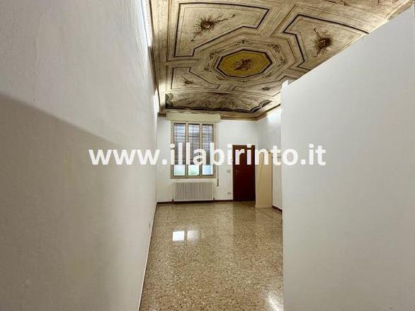 fotografie - negozio Faenza (RA) Centro Storico 